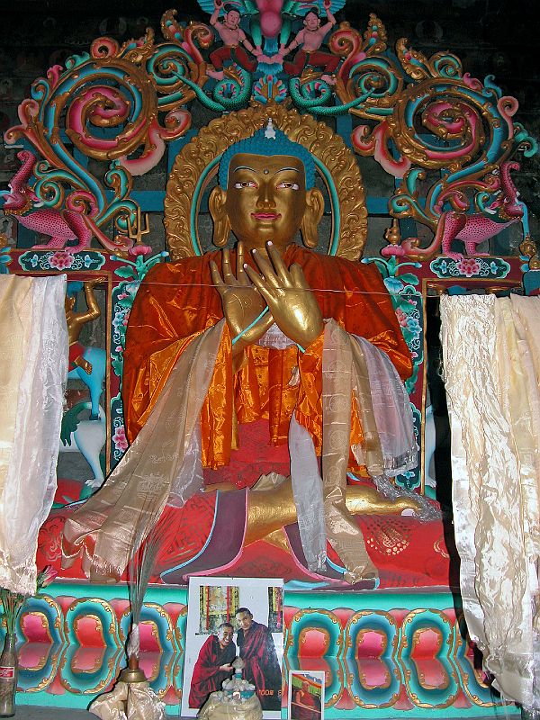 Annapurna 12 12 Braga Chorten Buddha Statue